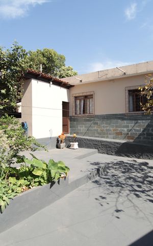 Casa à venda com 351m², 2 quartos e 1 vagaQuintal