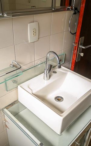 Casa à venda com 215m², 3 quartos e 2 vagasBanheiro 1