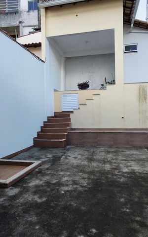 Casa de condomínio à venda com 900m², 5 quartos e 2 vagas Casa de condomínio à venda com 900m², 5 quartos e 2 vagasQuintal