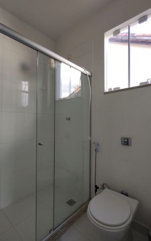 Casa de condomínio à venda com 900m², 5 quartos e 2 vagasBanheiro da Suíte 2