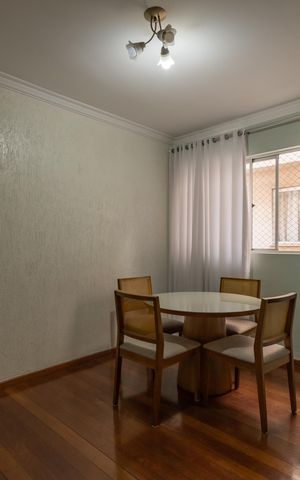 Apartamento à venda com 200m², 4 quartos e 2 vagas Apartamento à venda com 200m², 4 quartos e 2 vagasSala