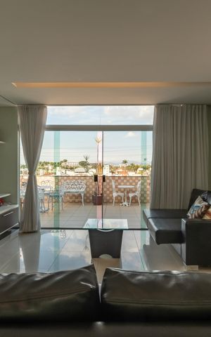 Apartamento à venda com 200m², 4 quartos e 2 vagas Apartamento à venda com 200m², 4 quartos e 2 vagasSala