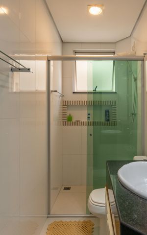 Apartamento à venda com 200m², 4 quartos e 2 vagas Apartamento à venda com 200m², 4 quartos e 2 vagasBanheiro Social