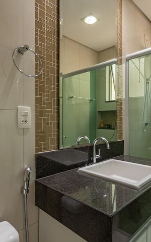 Apartamento à venda com 200m², 4 quartos e 2 vagas Apartamento à venda com 200m², 4 quartos e 2 vagasBanheiro Suíte 1