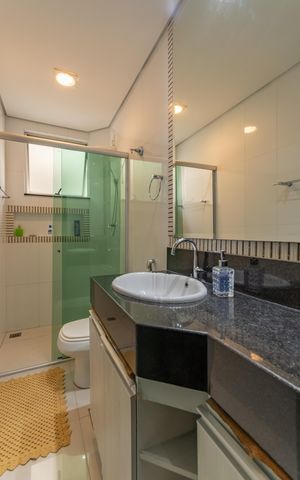Apartamento à venda com 200m², 4 quartos e 2 vagas Apartamento à venda com 200m², 4 quartos e 2 vagasBanheiro Social