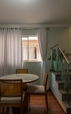 Apartamento à venda com 200m², 4 quartos e 2 vagas Apartamento à venda com 200m², 4 quartos e 2 vagasSala