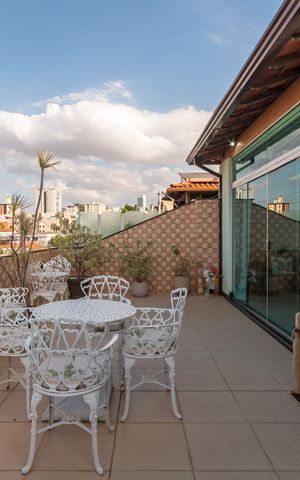 Apartamento à venda com 200m², 4 quartos e 2 vagas Apartamento à venda com 200m², 4 quartos e 2 vagasCobertura