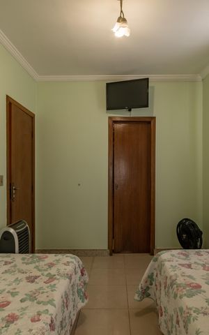 Apartamento à venda com 200m², 4 quartos e 2 vagas Apartamento à venda com 200m², 4 quartos e 2 vagasSuíte 2