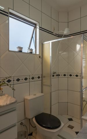 Apartamento à venda com 200m², 4 quartos e 2 vagas Apartamento à venda com 200m², 4 quartos e 2 vagasBanheiro Suíte 2