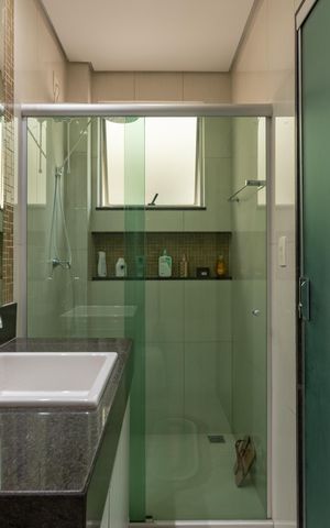 Apartamento à venda com 200m², 4 quartos e 2 vagas Apartamento à venda com 200m², 4 quartos e 2 vagasBanheiro Suíte 1