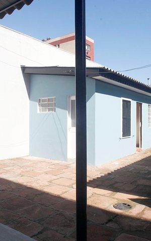 Casa para alugar com 117m², 2 quartos e 4 vagasPátio