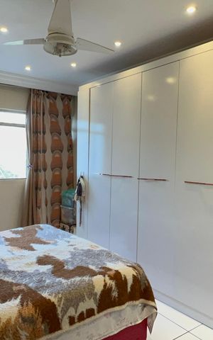 Apartamento à venda com 95m², 2 quartos e sem vaga Apartamento à venda com 95m², 2 quartos e sem vagaQuarto 1