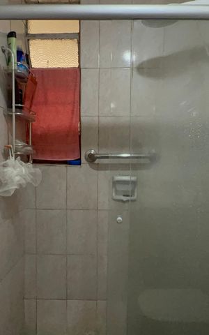 Apartamento à venda com 95m², 2 quartos e sem vaga Apartamento à venda com 95m², 2 quartos e sem vagaBanheiro