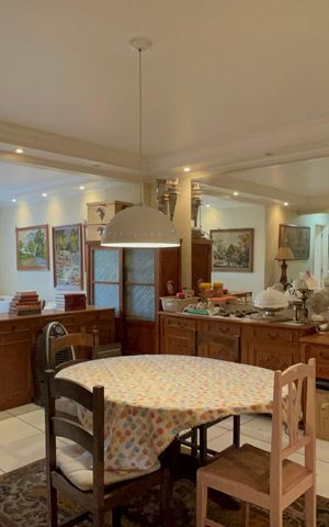 Apartamento à venda com 95m², 2 quartos e sem vaga Apartamento à venda com 95m², 2 quartos e sem vagaSala de Jantar