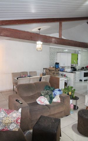 Casa à venda com 300m², 3 quartos e sem vagaSala