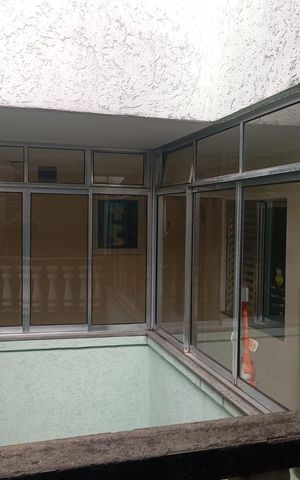 Casa para alugar com 1200m², 3 quartos e 4 vagas Casa para alugar com 1200m², 3 quartos e 4 vagasCorredor Quartos