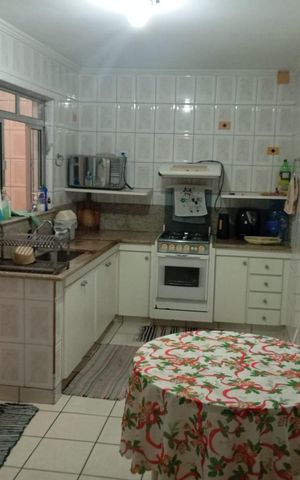 Casa para alugar com 1200m², 3 quartos e 4 vagas Casa para alugar com 1200m², 3 quartos e 4 vagasCozinha