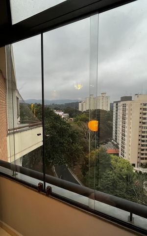 Apartamento à venda com 178m², 3 quartos e 3 vagasVaranda da Sala 2