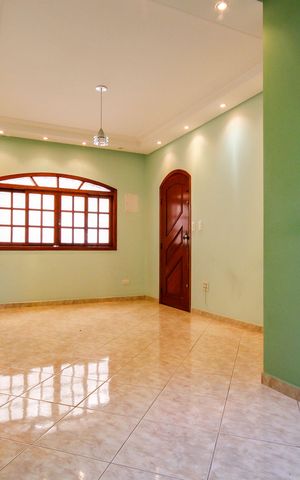 Casa para alugar com 98m², 2 quartos e 2 vagas Casa para alugar com 98m², 2 quartos e 2 vagasSala