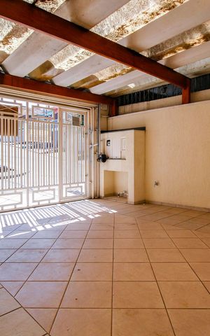 Casa para alugar com 98m², 2 quartos e 2 vagas Casa para alugar com 98m², 2 quartos e 2 vagasGaragem