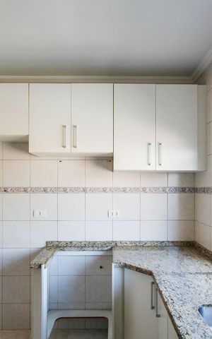 Casa para alugar com 98m², 2 quartos e 2 vagas Casa para alugar com 98m², 2 quartos e 2 vagasCozinha