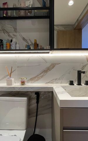 Apartamento à venda com 72m², 2 quartos e 1 vaga Apartamento à venda com 72m², 2 quartos e 1 vagaBanheiro da Suíte