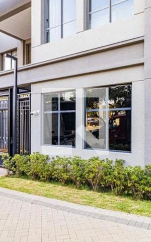 Apartamento à venda com 72m², 2 quartos e 1 vaga Apartamento à venda com 72m², 2 quartos e 1 vagaFachada e portaria