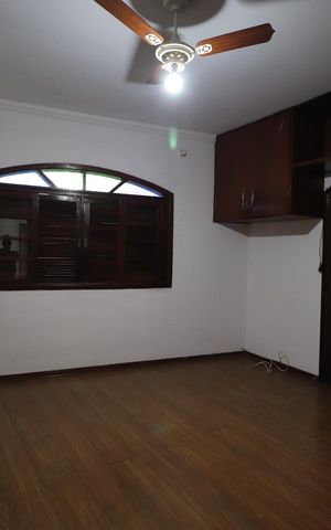 Casa à venda com 400m², 6 quartos e 3 vagasSuíte