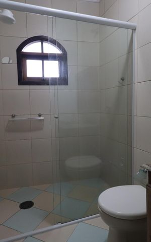 Casa à venda com 400m², 6 quartos e 3 vagasBanheiro Social