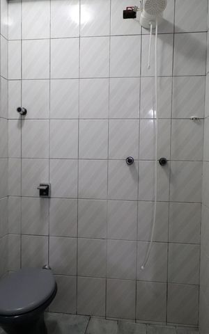 Casa à venda com 400m², 6 quartos e 3 vagasBanheiro da Suíte 2