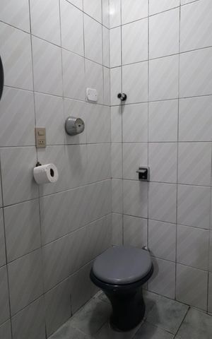 Casa à venda com 400m², 6 quartos e 3 vagasBanheiro da Suíte 2