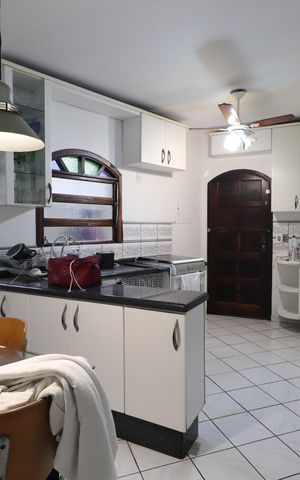 Casa à venda com 400m², 6 quartos e 3 vagasCozinha