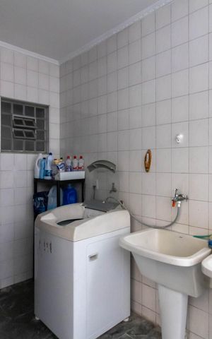 Casa para alugar com 100m², 4 quartos e 3 vagas Casa para alugar com 100m², 4 quartos e 3 vagasArea de Serviço