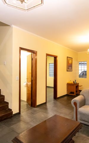 Casa para alugar com 100m², 4 quartos e 3 vagas Casa para alugar com 100m², 4 quartos e 3 vagasSala