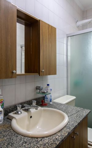 Casa para alugar com 100m², 4 quartos e 3 vagas Casa para alugar com 100m², 4 quartos e 3 vagasBanheiro