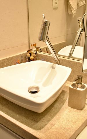 Apartamento à venda com 109m², 2 quartos e 2 vagas Apartamento à venda com 109m², 2 quartos e 2 vagasBanheiro da Suíte
