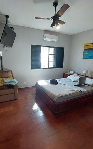 Casa à venda com 216m², 3 quartos e 3 vagas Casa à venda com 216m², 3 quartos e 3 vagasFoto 27
