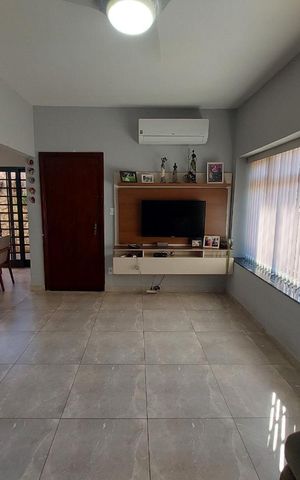 Casa à venda com 216m², 3 quartos e 3 vagas Casa à venda com 216m², 3 quartos e 3 vagasFoto 05