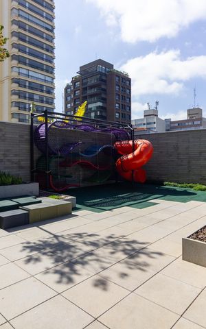Apartamento à venda com 157m², 4 quartos e 2 vagas Apartamento à venda com 157m², 4 quartos e 2 vagasÁrea comum - Playground