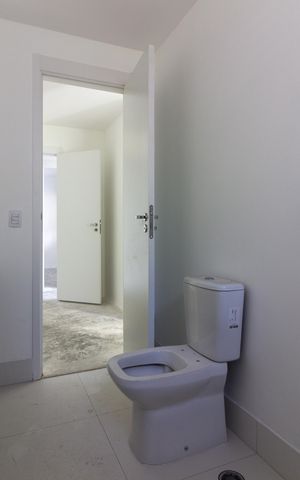 Apartamento à venda com 157m², 4 quartos e 2 vagas Apartamento à venda com 157m², 4 quartos e 2 vagasBanheiro da Suíte 1