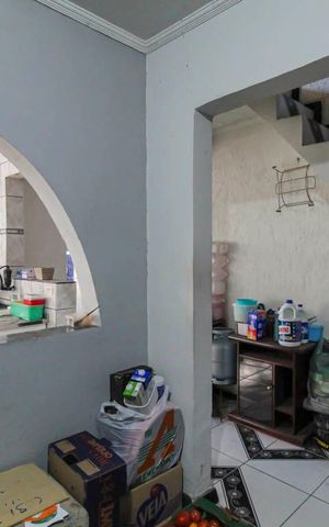 Casa à venda com 125m², 6 quartos e 4 vagas Casa à venda com 125m², 6 quartos e 4 vagasSala 2