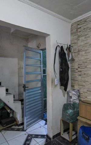 Casa à venda com 125m², 6 quartos e 4 vagas Casa à venda com 125m², 6 quartos e 4 vagasSala 2