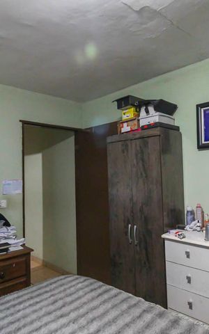 Casa à venda com 125m², 6 quartos e 4 vagas Casa à venda com 125m², 6 quartos e 4 vagasQuarto 3