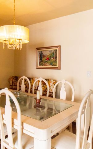 Apartamento à venda com 304m², 4 quartos e 2 vagas Apartamento à venda com 304m², 4 quartos e 2 vagasSala