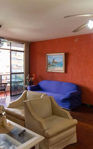 Apartamento à venda com 304m², 4 quartos e 2 vagas Apartamento à venda com 304m², 4 quartos e 2 vagasSala