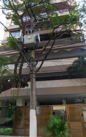 Apartamento à venda com 304m², 4 quartos e 2 vagas Apartamento à venda com 304m², 4 quartos e 2 vagasFachada