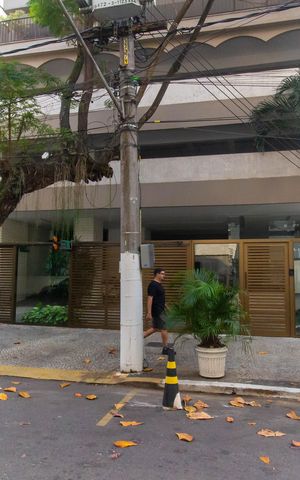 Apartamento à venda com 304m², 4 quartos e 2 vagas Apartamento à venda com 304m², 4 quartos e 2 vagasFachada