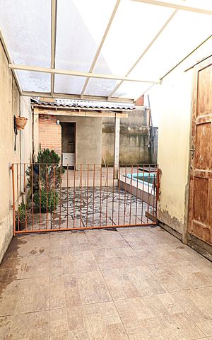 Casa à venda com 110m², 2 quartos e 4 vagasGaragem