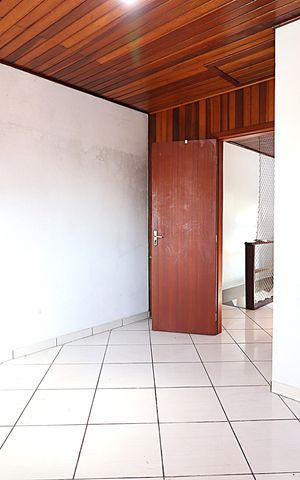 Casa à venda com 110m², 2 quartos e 4 vagasQuarto 2