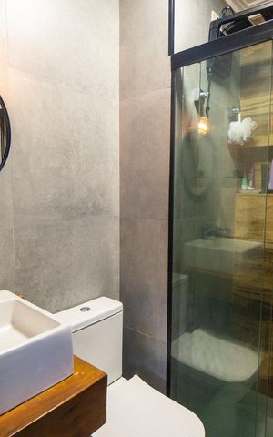 Apartamento à venda com 92m², 2 quartos e 1 vaga Apartamento à venda com 92m², 2 quartos e 1 vagaBanheiro